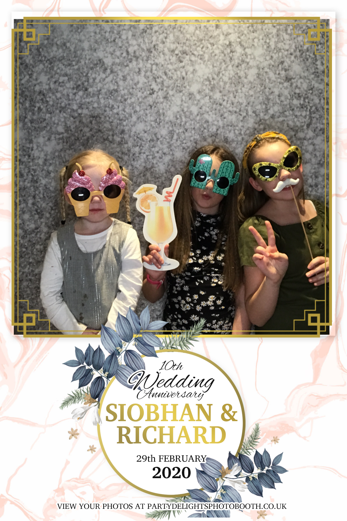 Siobhan and Richards Vow renewal  | View more photos from the event at gallery.partydelightsphotobooth.co.uk/u/PartyDelightsPhotoBooth/Siobhan-and-Richards-Vow-renewal